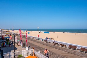 Beach - Columbus Villa 107 - 3 bedroom on the boardwalk with great beach and ocean views~ (Ocean City)