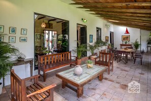 Outdoor dining - Nuevo TopSpot® Histórica Hacienda Colonial de 1863 (Madrid)