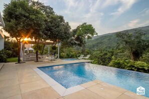 Pool - ¡Espectacular TopSpot® de 1000 m² en Nilo! (Nilo)