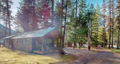 Mt Bonneville Cabin Near Wallowa Lake + pets okay