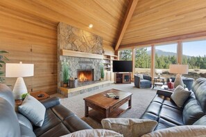Smart TV, fireplace, ping pong - Meadows` Edge at Black Butte Ranch (Sisters)