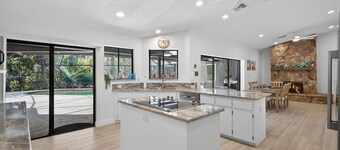 Secluded Palm Beach Gardens Home with Private Pool
