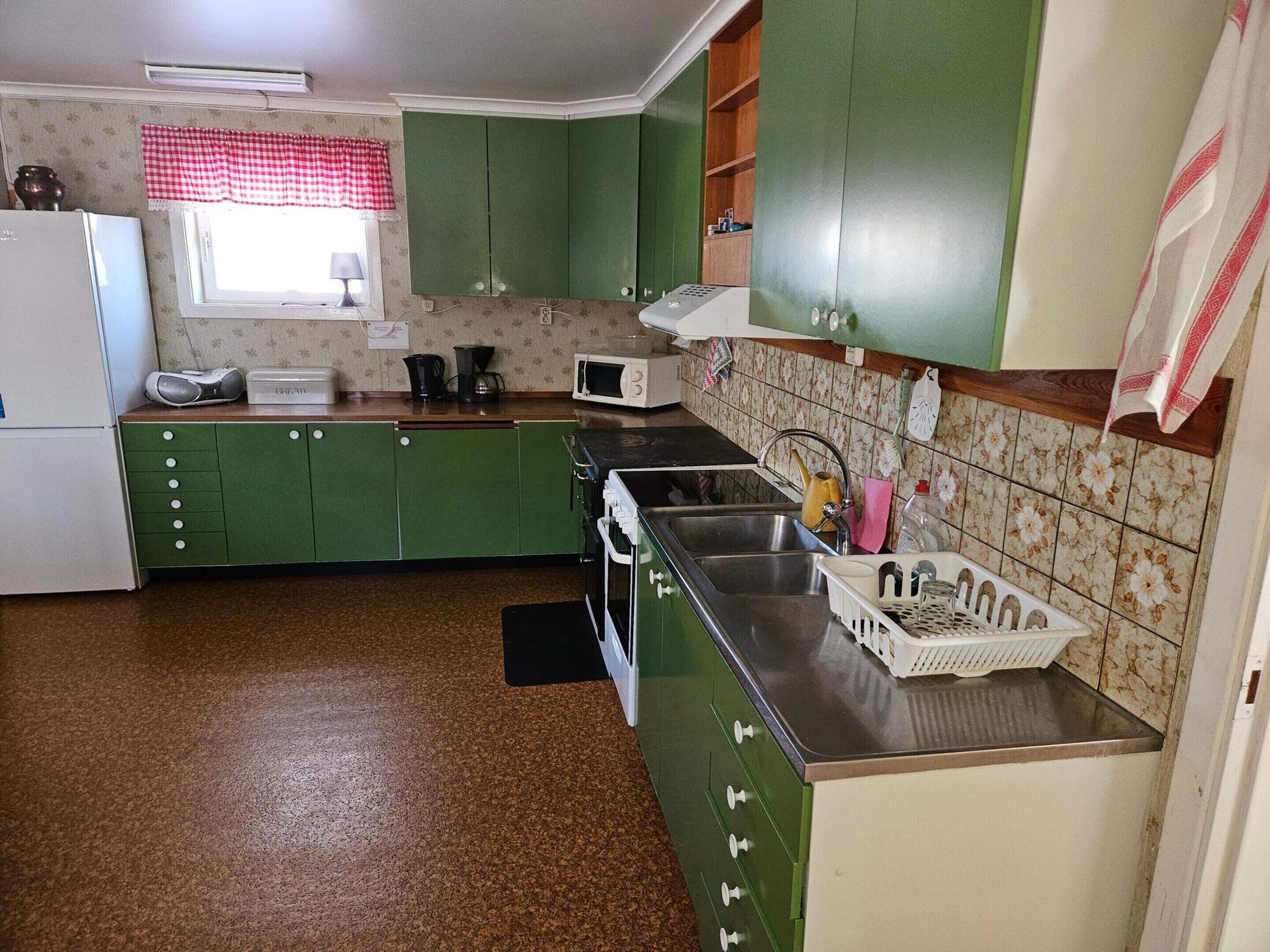 المنشأة من الداخل