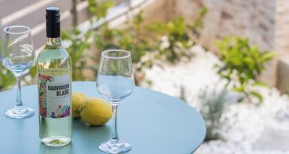 Lemon Tree - Private Garden & View