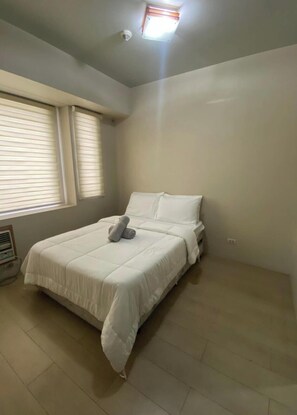 1 bedroom, iron/ironing board, free WiFi, bed sheets - 1bdr&1br condo in enjoyable New Port City with AC, parking near T3airport,casino (Pasay City)