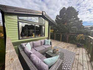Terrace/patio - Kippford Rest – Luxury Caravan at Coastal Kippford (Dalbeattie)