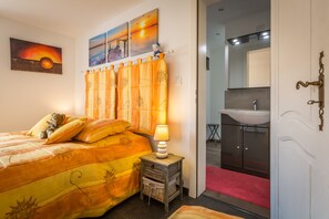 Room - Apartment “Résidence Du Muhlbach” with Private Terrace, Balcony, and Wi-Fi (Stotzheim)