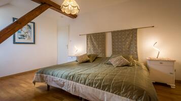 4 chambres, fer et planche Ă repasser, Wi-Fi, draps fournis