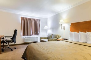 Room - Quality Inn & Suites Salina West (Salina)