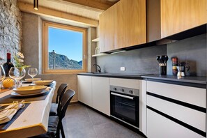 Kühlschrank, Ofen, Herdplatte, Geschirrspüler