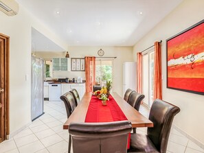 Dining - Villa I Tre Fratelli by Interhome (Pianottoli-Caldarello)