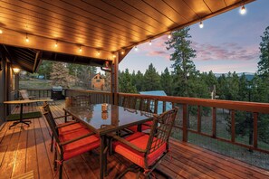 Outdoor dining - Lakeview Mountain Retreat w/ Balcony, Gas Fire Pit, Pool table, Walk to Lake (Fawnskin)