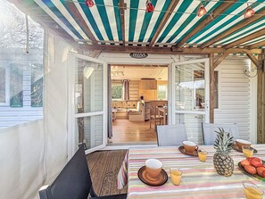 Outdoor dining - L'échasse by Interhome (Carnac)