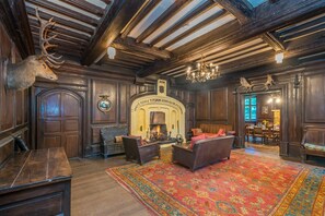 Interior - Elizabethan Manor House Set In Beautiful Countryside | Gors-Y-Gedol (Dyffryn Ardudwy)