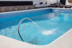 Pool - Villa 'Armonia' with Private Pool, Private Terrace and Wi-Fi (Chiclana de la Frontera)