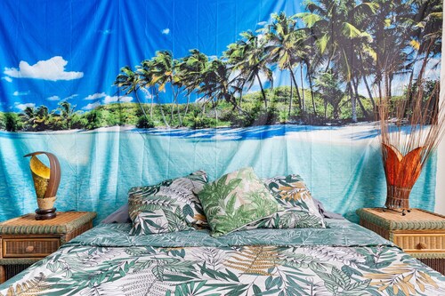 Chambre d’hôtes « Les Philous Gourmands - Caraïbes » avec jardin partagé et Wi-Fi