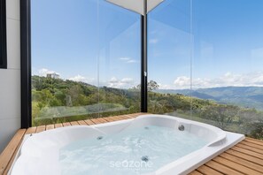 Basic-Chalet | Innen-Whirlpool