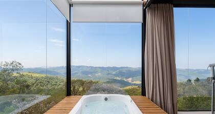 Cabin With Panoramic View of the Sierra Vst043