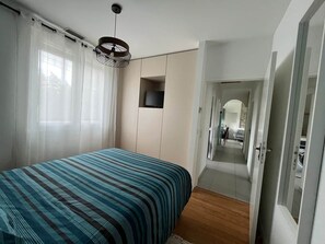 3 bedrooms, iron/ironing board, free WiFi, bed sheets - Green Escape (Cenon)