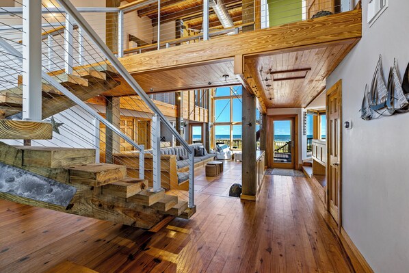 Interior - Villa Seamone | Beachfront, Pet Friendly (Galveston)
