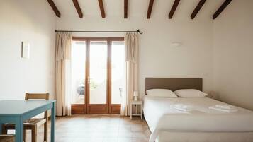 Studio, Partial Sea View | Free WiFi