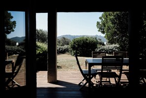 Casa, vista al mar | Terraza o patio