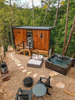 Terrace/patio - Brand New Mirror Home - Sauna - hot tub! (Sevierville)