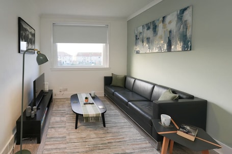 TV. Harbour View in Troon