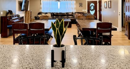 Sports Court • Sleeps 32 •Lake Views/Trail access