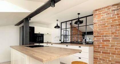 Jasińskiego 21 Bielsko-Biała | Industrial Attic Apartment | Parking