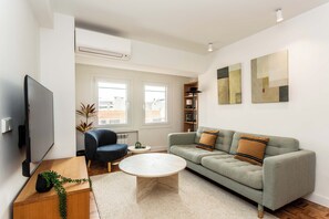 Living area - A light-filled three-bedroom on the edge of Cuatro Caminos and Tetuán, with open views, a private terrace and a sleek new kitchen and bathroom, a short walk from the Castellana and many shopping streets. (MADRID)