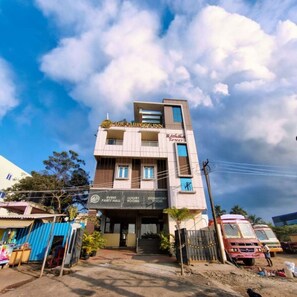 Exterior - The Chiraag Inn (Chennai)