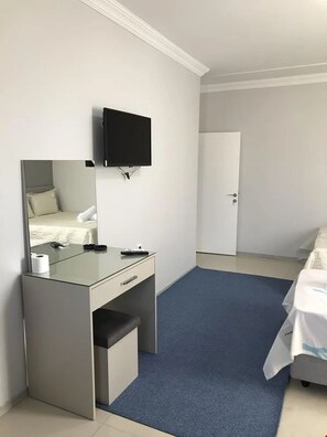 Chambre Simple, vue mer