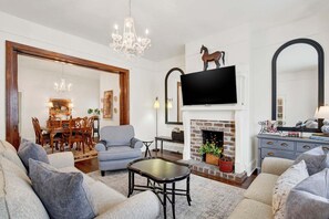 Living area - Experience Southern Comfort in Downtown Savannah | Heated Pool Access (Savannah)