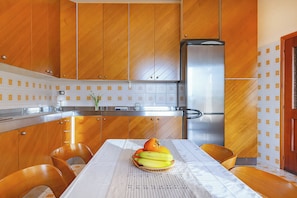 Appartement, balcon, vue ville | Cuisine privée