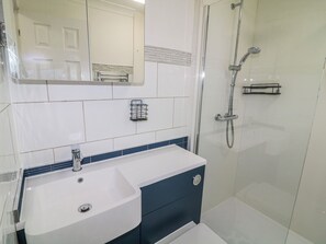 Shower - The Nest Lodge 55 (Grantham)