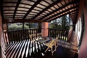 Design Triple Room, Mountain View | Outdoor dining - Tenuta Valdomini (Attimis)