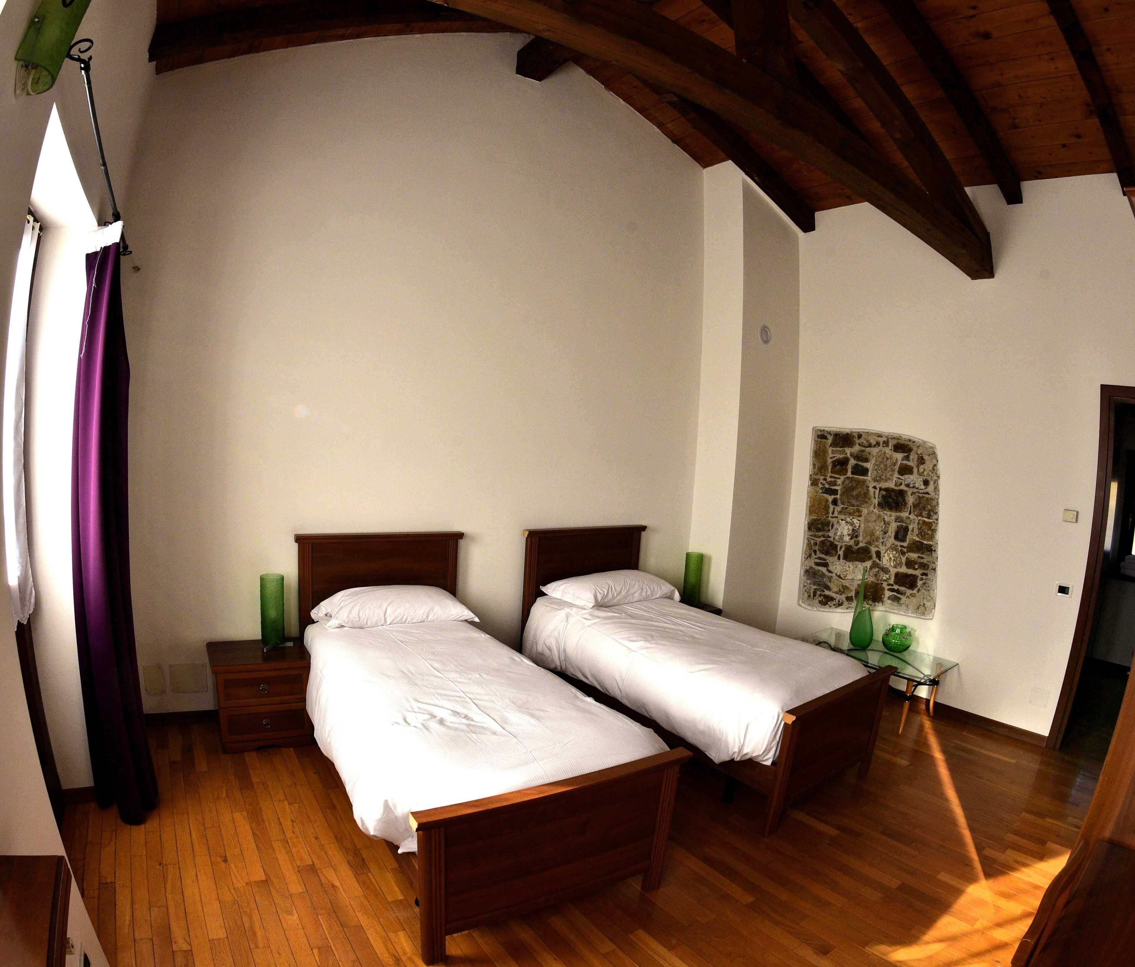 Classic Twin Room, Balcony, Hill View