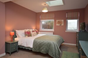 3 bedrooms, iron/ironing board, WiFi, bed sheets - Dunmore Coastal Retreat, Dunoon - 3 Bedroom Coastal Home (Dunoon)