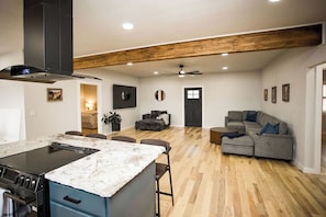 Interior - NEW!!  Peaceful 3-bedroom cabin just minutes from the Buffalo National River (Jasper)