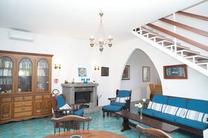Interior - Villa vintage a 100m dal mare (Terracina)