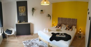 5 habitaciones, tabla de planchar con plancha, wifi y ropa de cama 
