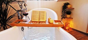 Shower, towels, soap, toilet paper - Le Savannah (Saint-Aignan)