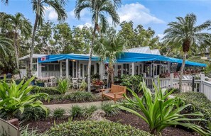 Terrace/patio - Park Shore Resort-Top Floor-Great Views BLDGF #345 (Park Shore Resort)