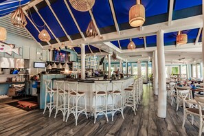 Bar (on property) - Park Shore Resort-Top Floor-Great Views BLDGF #345 (Park Shore Resort)