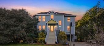 NEW! Outer Banks Getaway Golf Views, Near Beach