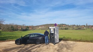 Property grounds - Holiday Home 'Magnifique 230' with Private Pool, Private Terrace and Wi-Fi (Blars)