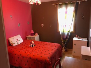 Room - Holiday Home 'Magnifique 230' with Private Pool, Private Terrace and Wi-Fi (Blars)