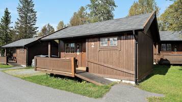 Basic Bungalow | Exterior