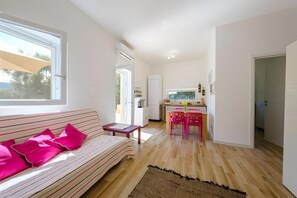 Living area - Apartment 'Dream' with Private Terrace, Wi-Fi and Air Conditioning (Monopoli)